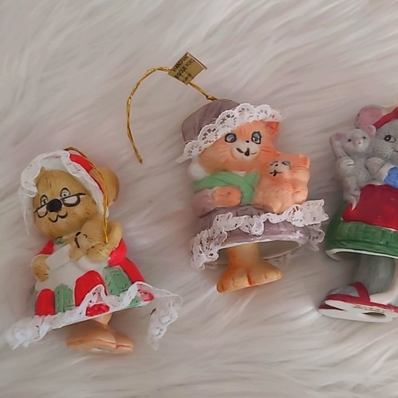 Vintage 70s Jasco Taiwan Porcelain Caring Critters Chimers Ornament Set of Four - Picture 12 of 16
